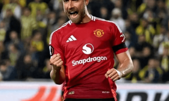 Empate 1-1 entre Ten Hag e Mourinho Empate 1-1 entre Ten Hag e Mourinho