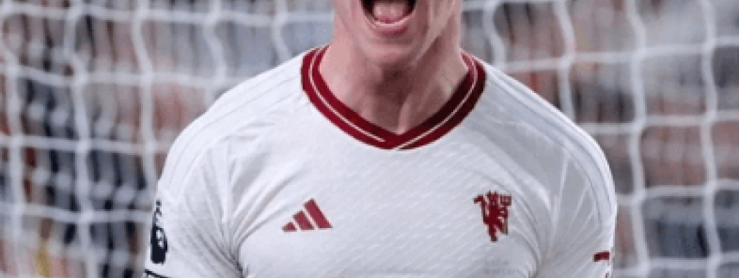 Hoylen marcou em 6 jogos consecutivos e estabeleceu um novo recorde na Premier League Hoylen marcou em 6 jogos consecutivos e estabeleceu um novo recorde na Premier League