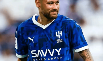 Neymar voltou a lesionar-se no segundo jogo após o seu regresso Neymar voltou a lesionar-se no segundo jogo após o seu regresso