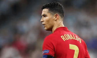 Posição inicial de Cristiano Ronaldo na seleção enfrenta desafios