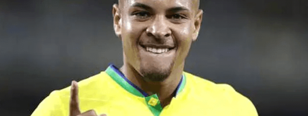 Roque, de 19 anos, não foi escalado para a Seleção Brasileira Roque, de 19 anos, não foi escalado para a Seleção Brasileira
