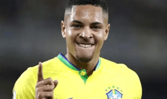 Roque, de 19 anos, não foi escalado para a Seleção Brasileira Roque, de 19 anos, não foi escalado para a Seleção Brasileira