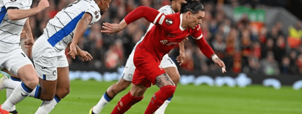 Sofrendo por 0 a 3 em casa, Liverpool está à beira da eliminação Sofrendo por 0 a 3 em casa, Liverpool está à beira da eliminação