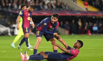 O Barcelona está invicto há 14 jornadas e lidera a La Liga com 7 pontos de vantagem! O Barcelona está invicto há 14 jornadas e lidera a La Liga com 7 pontos de vantagem!