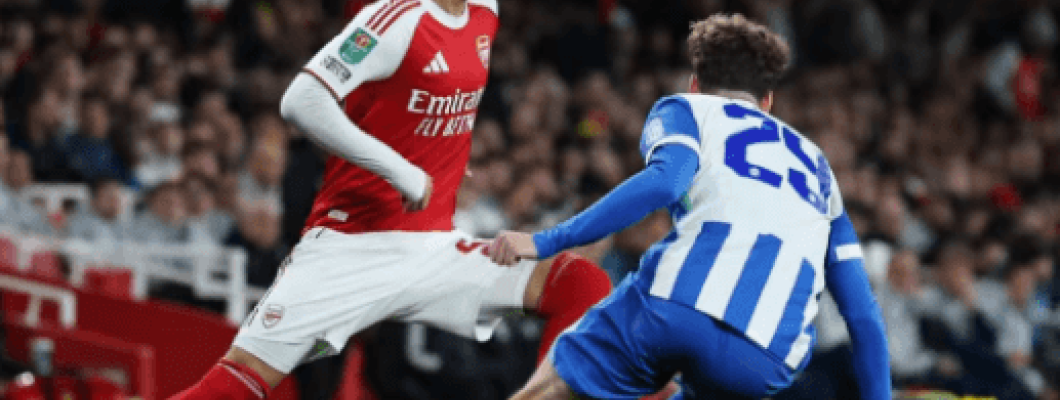 Uma tempestade juvenil varreu o Emirates Stadium, com o Arsenal a estabelecer um recorde histórico