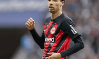 O dilema do Liverpool na contratação de avançados: Isaac é difícil de encontrar, Ekitik é questionado O dilema do Liverpool na contratação de avançados: Isaac é difícil de encontrar, Ekitik é questionado