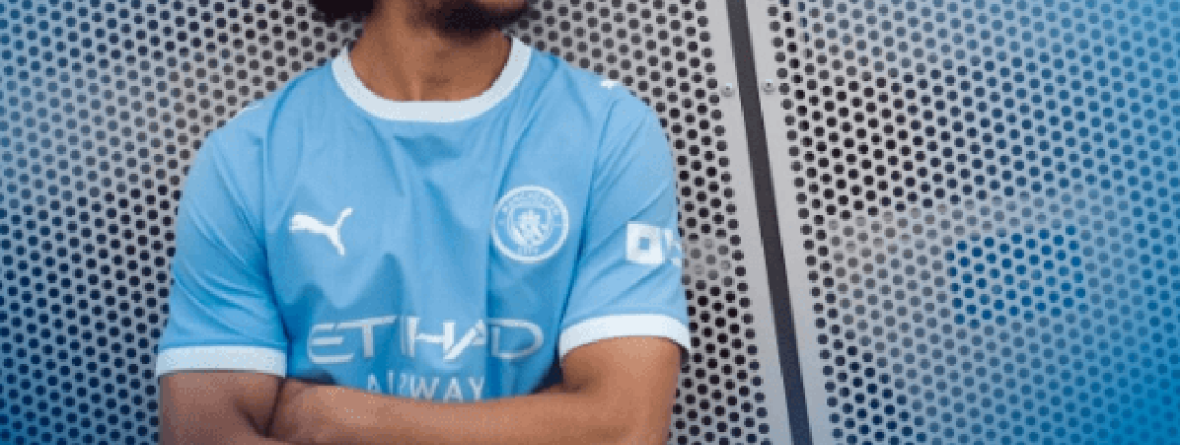 O Manchester City contratou o médio marroquino Ayob Bouadi, de 18 anos, por 100 milhões de euros